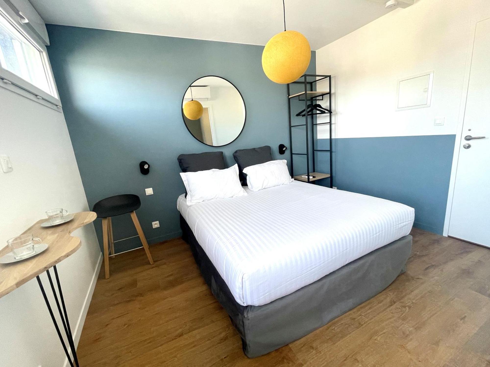 Demeure Rossini Cholet Centre Apartment Room photo